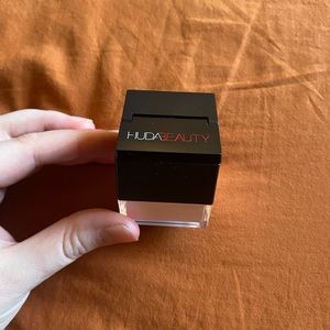 Huda Beauty Mini Easy Bake Powder In Cherry Blossom Cake